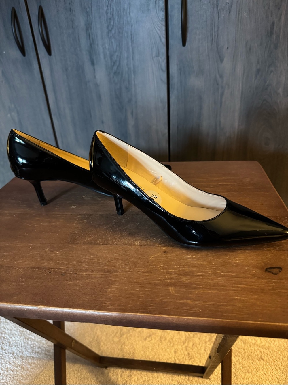Nine West Black Patent Pointed Toe Mid Kitten Heels